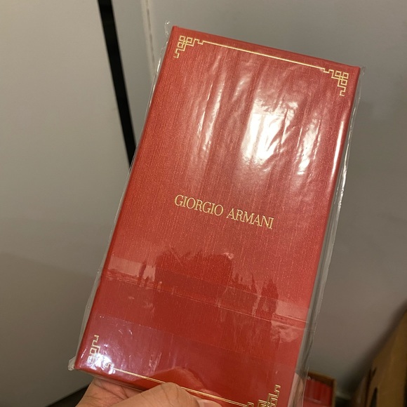 Giorgio Armani red envelope gift - Picture 3 of 9